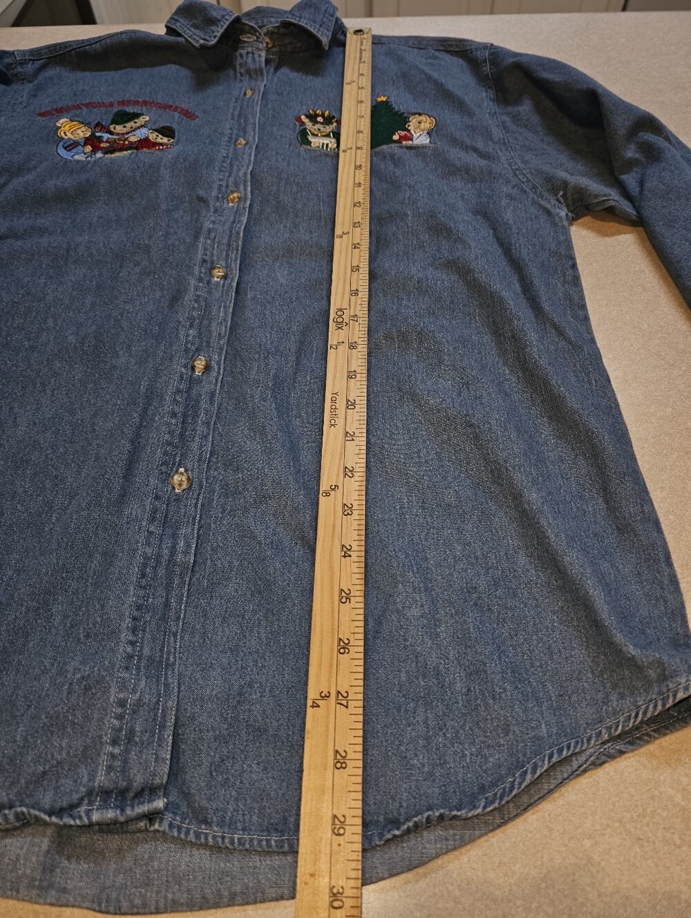 Vintage Quizz Denim Holiday Button-Up Shirt - Light Blue, Size Large - Picture 10 of 12